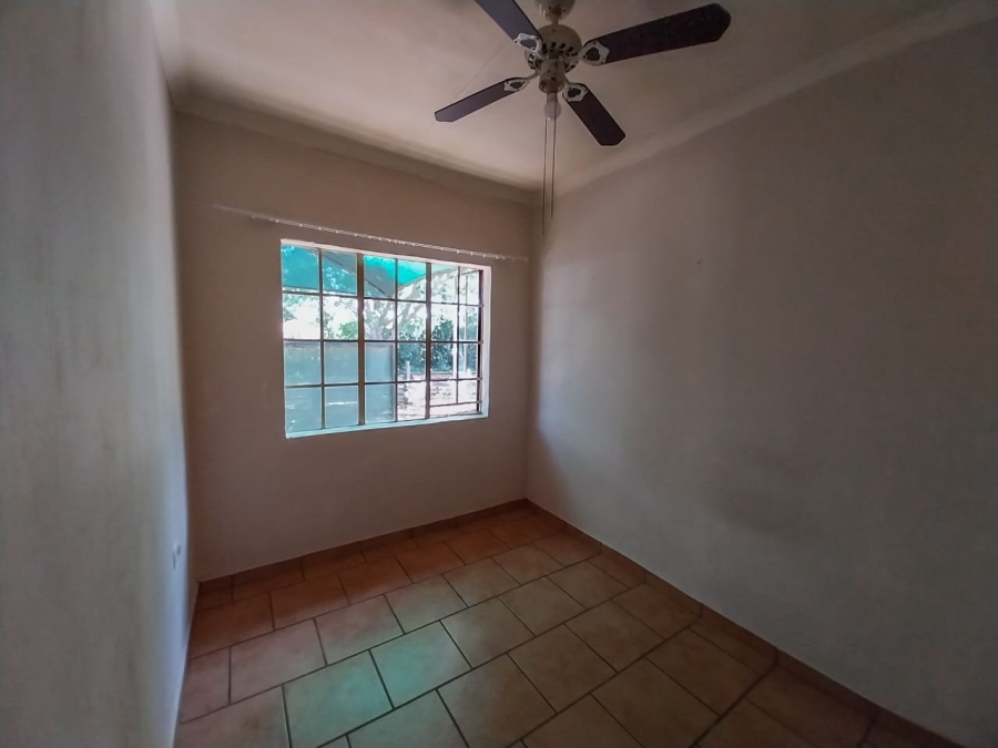 To Let 2 Bedroom Property for Rent in Broederstroom North West